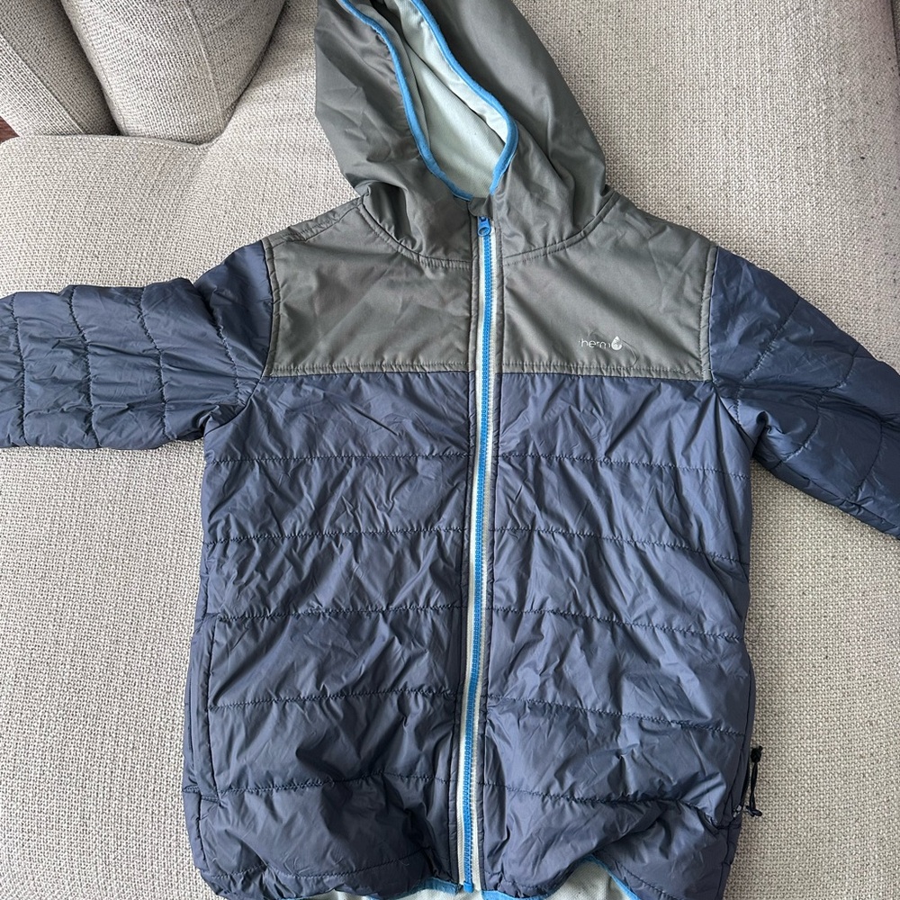 Kids waterproof Puffer Jacket 
Canadian company Therm